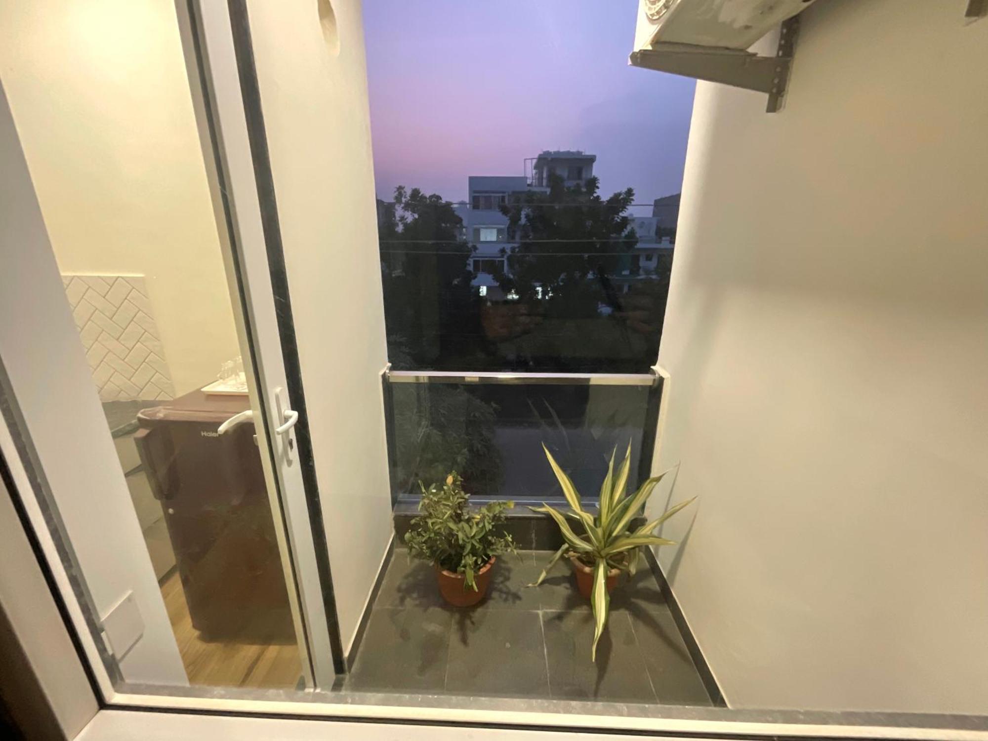 Downtown Studios Gurgaon Exteriör bild