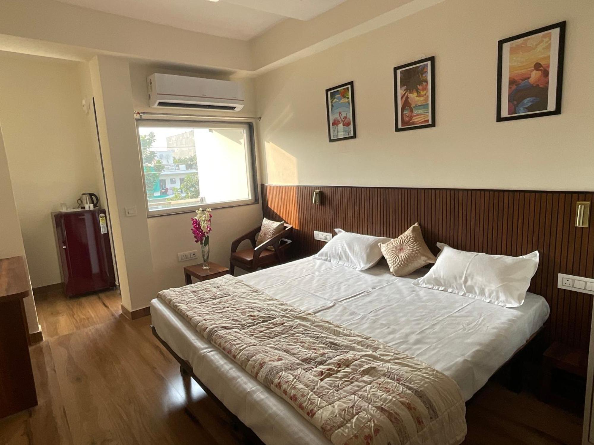 Downtown Studios Gurgaon Exteriör bild